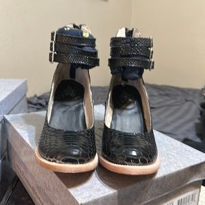 Bnib black snake Randi